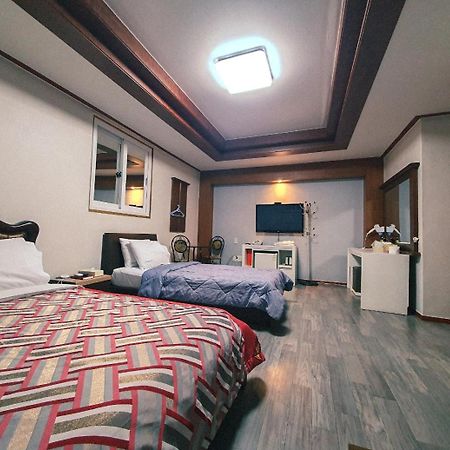 אנדונג Galleria Hotel מראה חיצוני תמונה