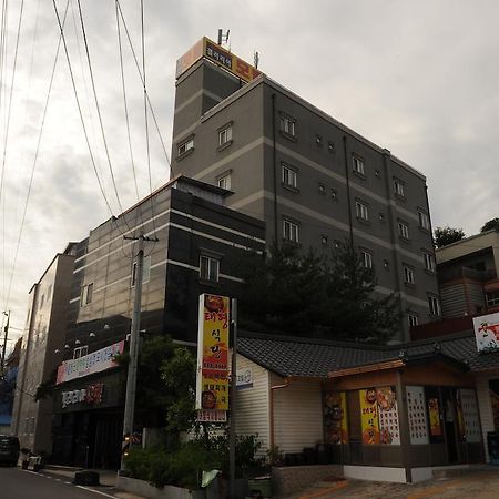 אנדונג Galleria Hotel מראה חיצוני תמונה