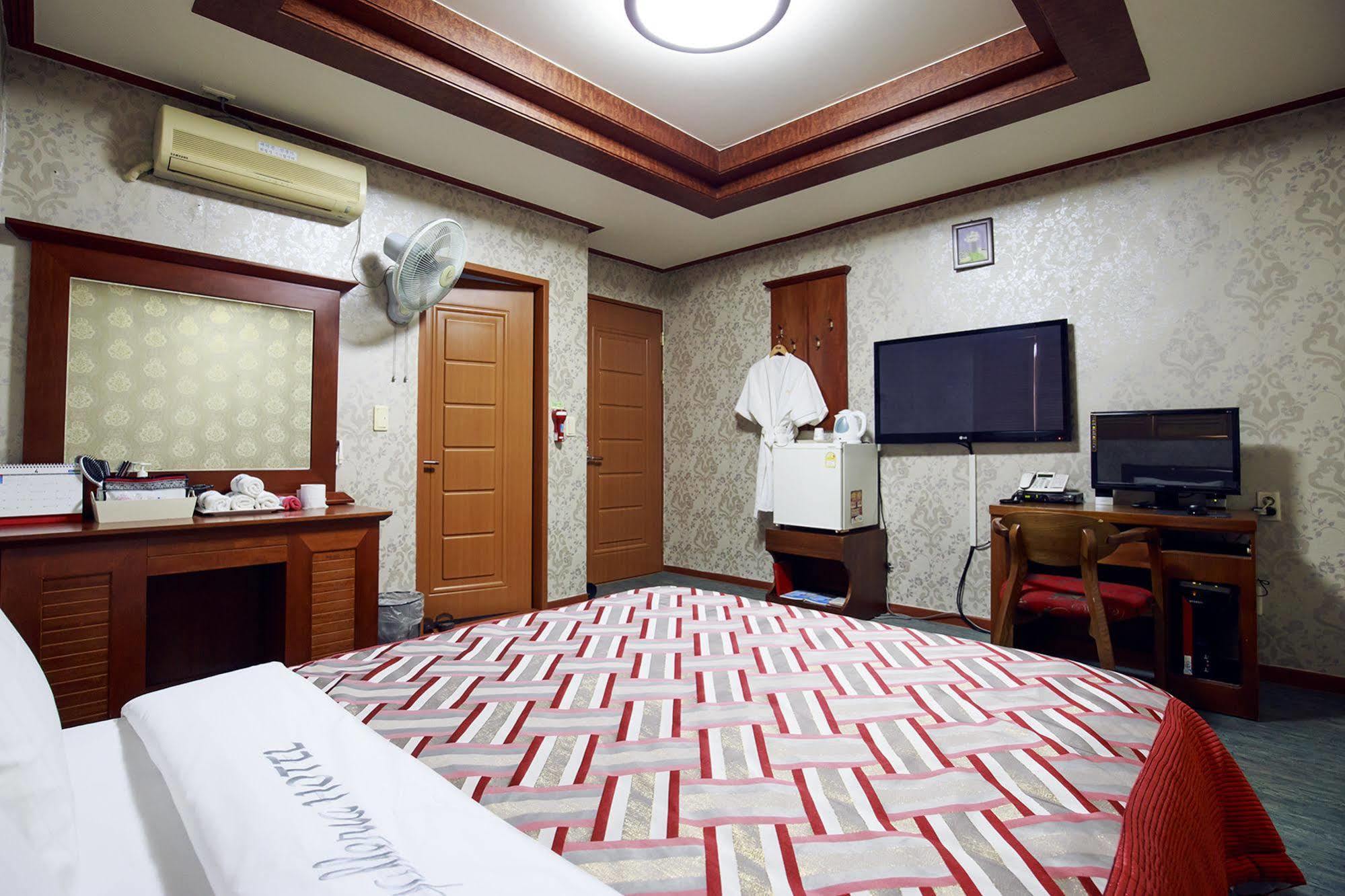 אנדונג Galleria Hotel מראה חיצוני תמונה