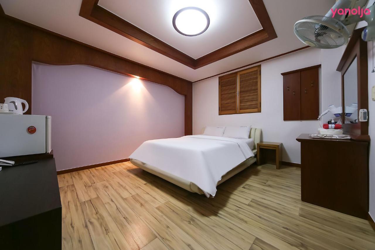 אנדונג Galleria Hotel מראה חיצוני תמונה