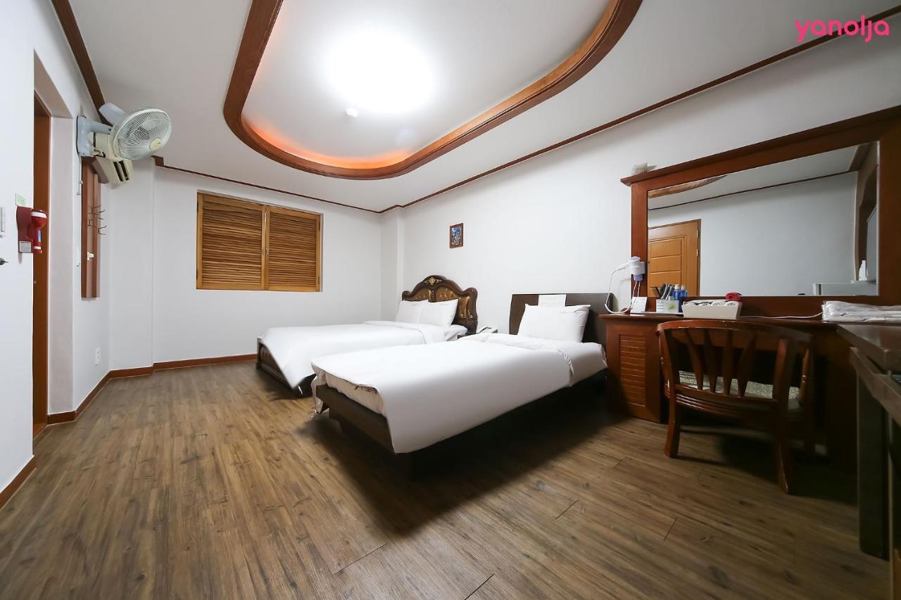 אנדונג Galleria Hotel מראה חיצוני תמונה